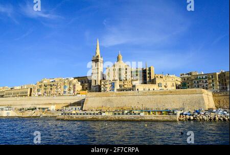 Valletta, Malta, 28. Februar 2020. Valletta Ferry Station (VFS) an einem sonnigen Tag. Stockfoto