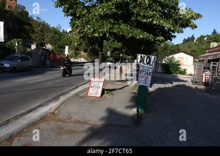 L'Aquila, Italien - 9. Juli 2009: Die Stadt wurde durch das Erdbeben zerstört Stockfoto