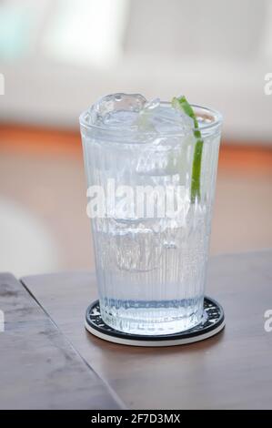 Zitronensoda oder Tonic, Soda oder Cocktail oder italienische Soda Stockfoto