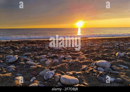 Sonnenuntergang am Meer von Ligurien Stockfoto