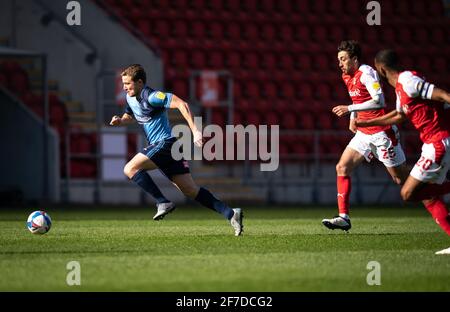 Rotherham, Großbritannien. April 2021. David Wheeler von Wycombe Wanderers während des Sky Bet Championship Behind Closed Doors-Spiels zwischen Rotherham United und Wycombe Wanderers am 5. April 2021 im New York Stadium, Rotherham, England. Foto von Andy Rowland. Quelle: Prime Media Images/Alamy Live News Stockfoto