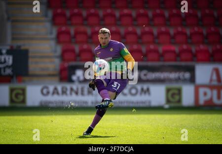 Rotherham, Großbritannien. April 2021. Torwart David Stockdale von Wycombe Wanderers beim Sky Bet Championship Behind Closed Doors Match zwischen Rotherham United und Wycombe Wanderers am 5. April 2021 im New York Stadium, Rotherham, England. Foto von Andy Rowland. Quelle: Prime Media Images/Alamy Live News Stockfoto