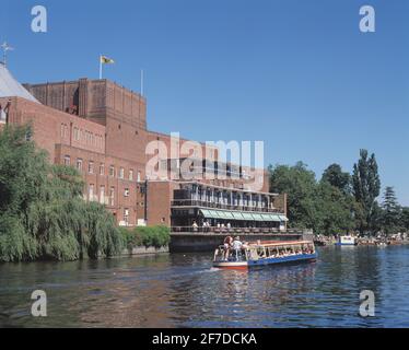 England. Warwickshire. Stratford-upon-Avon. Royal Shakespeare Theatre am Fluss Avon. Stockfoto
