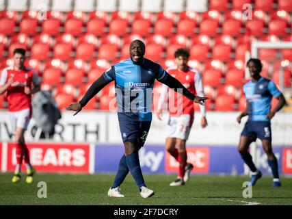 Rotherham, Großbritannien. April 2021. Adebayo Akinfenwa von Wycombe Wanderers beim Sky Bet Championship Behind Closed Doors Match zwischen Rotherham United und Wycombe Wanderers am 5. April 2021 im New York Stadium, Rotherham, England. Foto von Andy Rowland. Quelle: Prime Media Images/Alamy Live News Stockfoto