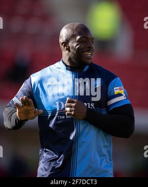 Rotherham, Großbritannien. April 2021. Adebayo Akinfenwa von Wycombe Wanderers beim Sky Bet Championship Behind Closed Doors Match zwischen Rotherham United und Wycombe Wanderers am 5. April 2021 im New York Stadium, Rotherham, England. Foto von Andy Rowland. Quelle: Prime Media Images/Alamy Live News Stockfoto