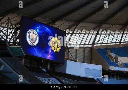 Manchester, Großbritannien. April 2021. Fußball: Champions League, Manchester City - Borussia Dortmund, K.O.-Runde, Viertelfinale, erste Etappe im Etihad Stadium. Ansicht der Anzeigetafel vor dem Spiel. Kredit: Lindsey Parnaby/dpa/Alamy Live Nachrichten Stockfoto