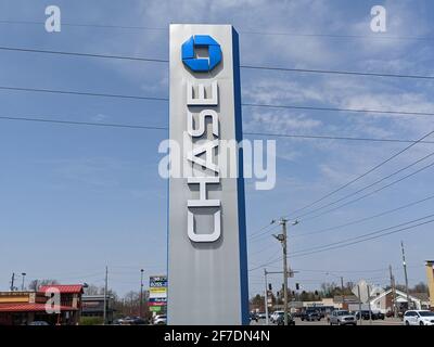 Greenwood, Indiana Vereinigte Staaten - April 06 2020: Chase Bank Signage Stockfoto