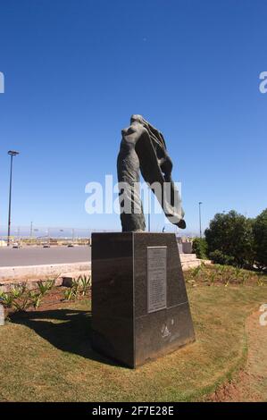 2016. Puerto Santa Cruz de Teneriffa, Kanarische Inseln, Spanien. Skulptur der Arborea, die vom Bildhauer Fernando Garciarramos in Hommage an die CI geschaffen wurde Stockfoto