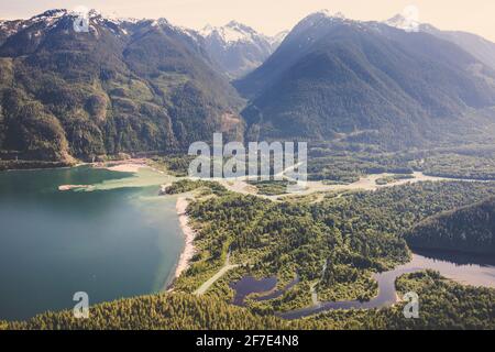 Luftaufnahme der oberen Flussmündung des Harrison River, Harrison River. Stockfoto