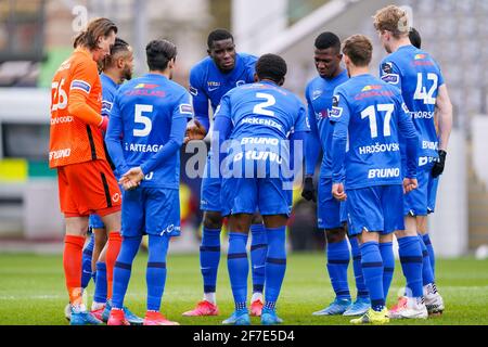 LEUVEN, BELGIEN - 5. APRIL: Team von KRC Genk während des Jupiler Pro League-Spiels zwischen Oud-Heverlee Leuven und KRC Genk am 5. April 2021 in Den Dreef Stockfoto