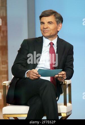 New York, NY, USA. April 2021. George Stephanopoulos bei Good Morning America in New York 06. April 2021 Quelle: RW/Media Punch/Alamy Live News Stockfoto