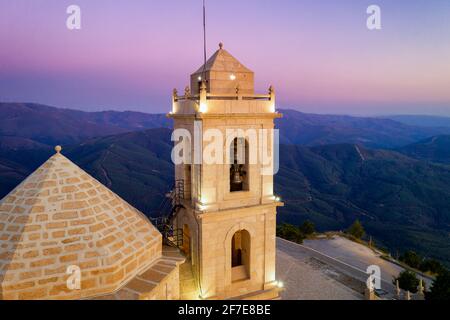 Senhora da Graca Kirche Drohne Luftaufnahme in Mondim de Basto, Portugal Stockfoto