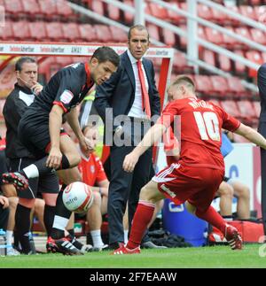 SWINDON V ROTHERHAM. SWINDON MANAGER PAOLO DI CANIO. 3/9/2011. BILD DAVID ASHDOWN Stockfoto