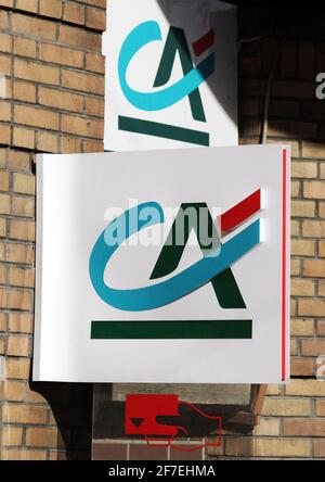 Kiew, Ukraine. März 2021. Das Logo von Credit Agricole ist in ihrem Bankbüro in Kiew zu sehen. (Foto von Pavlo Gonchar/SOPA Images/Sipa USA) Quelle: SIPA USA/Alamy Live News Stockfoto