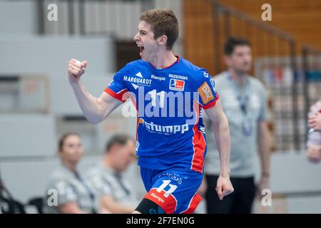 Balingen, Deutschland. April 2021. Handball: Bundesliga, HBW Balingen-Weilstetten - HSG Nordhorn-Lingen in der Sparkassen Arena. Balingens Tim Nothdurft Prost. Quelle: Tom Weller/dpa/Alamy Live News Stockfoto