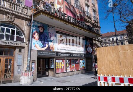 München, Deutschland. März 2021. Das derzeit geschlossene Kino am Sendlinger Tor. (To dpa 'When it finally starting up again: Kinos, auf die wir uns freuen') Quelle: Peter Kneffel/dpa/Alamy Live News Stockfoto