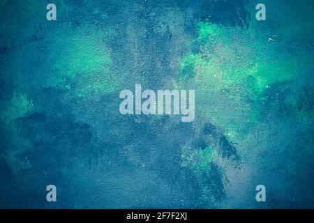 Alte Betonwand gestrichen, dunkelblaue Neonfarbe. Schäbige Tintentextur, Hintergründe, Kunstleinwand. Farbmuster. Maldesign. Abstraktes Grunge backdr Stockfoto