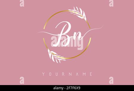 BN b n Letters Logo-Design mit goldenem Kreis und weißen Blättern auf Ästen um. Vektorgrafik mit B- und N-Buchstaben für persönliches Branding, cor Stock Vektor
