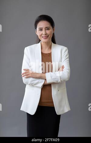 Elegante reife Geschäftsfrau Stockfoto