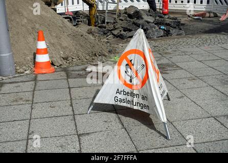 Schild, kein offenes Feuer, Arbeiten an Gasleitungen, Berlin Stockfoto