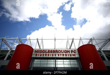 Aktenfoto vom 05-07-2020 von einer allgemeinen Ansicht von außerhalb des Riverside Stadions, Middlesbrough. Ausgabedatum: Mittwoch, 8. April 2021. Stockfoto