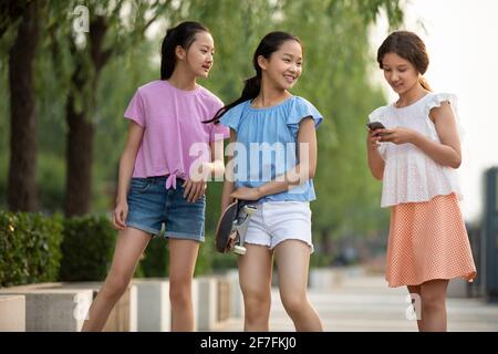 Teenager Mädchen Spaß im Freien Stockfoto