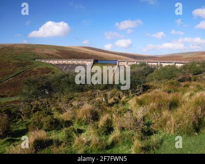 Der Avon-Staudamm, in der Nähe von South Brent, Dartmoor, Devon. Stockfoto