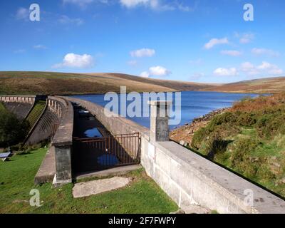 Der Avon-Staudamm, in der Nähe von South Brent, Dartmoor, Devon. Stockfoto