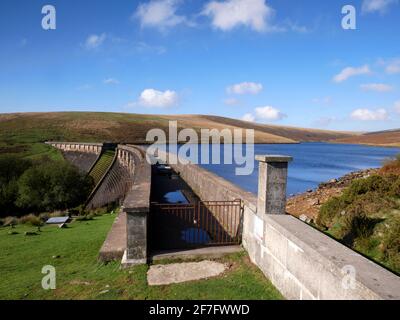 Der Avon-Staudamm, in der Nähe von South Brent, Dartmoor, Devon. Stockfoto