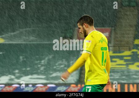 6. April 2021; Carrow Road, Norwich, Norfolk, England, English Football League Championship Football, Norwich gegen Huddersfield Town; EMI Buendia von Norwich City Stockfoto