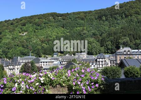 Skigebiet Le Mont-Dore im Puy-de-Dome, Auvergne-Rhone-Alpes im Zentralmassiv, Frankreich Stockfoto