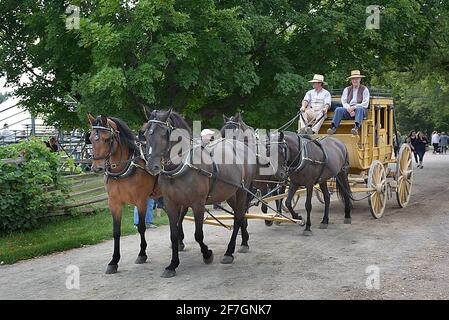 Upper Canada Village. Upper Canada Village 13740 County Road 2 ,Morrisburg, ON, K0C 1X0 das 1961 gegründete Upper Canada Village ist einer der größten Orte für Lebensgeschichte in Kanada. Das Leben in einem ländlichen englischen kanadischen Umfeld im Jahr 1866. Über vierzig historische Gebäude, viele zogen hierher, bevor die „Lost Villages“ während des St. Lawrence Seaway Entwicklungsprojekts überschwemmt wurden. Traditionelle landwirtschaftliche Techniken werden durch den Anbau von Gemüse und die Aufzucht von Tierrassen demonstriert. Stockfoto