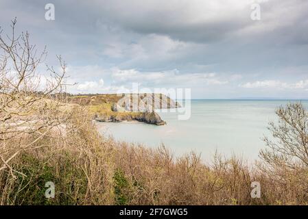 Frühsommer in Three Cliffs Bay Stockfoto