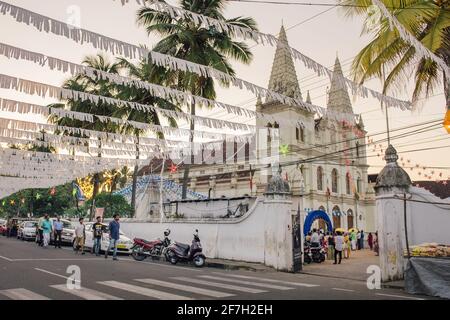 Kochi, Indien - 31. Dezember 2015: Christliche Santa Cruz Basilika Kirche Kerala Staat. Dekoration für Weihnachtsfeiertage. Stockfoto