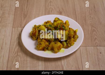 Jeera Aloo - Kartoffeln mit Kreuzkümmel aromatisiert ist ein heißes Und würzige Begleitung für das Gewürz kann als ein gegessen werden Snack mit Brot, Parathen, Chapati und Reis.Sha Stockfoto