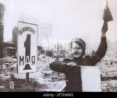 Am 1. Mai 1945 im Zentrum von Berlin. Stockfoto