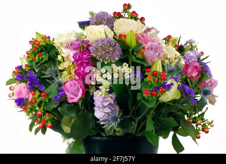Blumen Bouquet bunt isoliert auf weiß Stockfoto