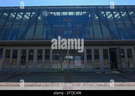 Allgemeine Gesamtansicht des Edwin W. Pauley Pavilion vor einem NCAA-Basketballspiel, Samstag, 6. März 2021 in Los Angeles. USC besiegte UCLA 64-63. (D Stockfoto