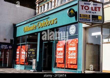 Kingston, London UK, April 7 2021, Ultimate Outdoor Shop or Store Front with Discount Stock Sale Sign in Window and No People Stockfoto