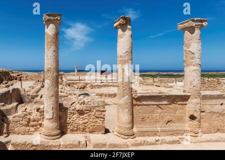 Alte Pilars in den Ruinen des Archäologischen Parks Kato Paphos in Zypern-Insel Stockfoto