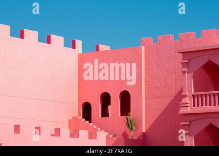 Ein rosa Schloss in Zhengzhou, Provinz Fujian, China. Stockfoto