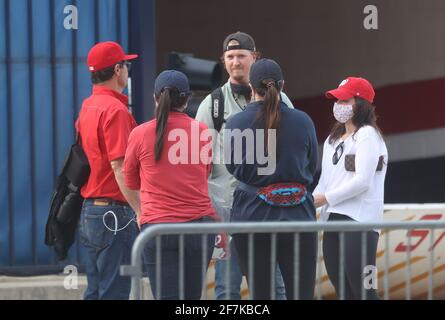 Washington, DC, USA. April 2021. Mitglieder der Atlanta Braves haben am 7 2021. April in Washington, DC, den Nationals Park verlassen.Quelle: Mpi34/Media Punch/Alamy Live News Stockfoto