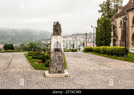 Statue von Vlad Ţepeş, auch bekannt als Vlad der Impaler oder Vlad Dracula, in Sighişoara in Siebenbürgen, Rumänien Stockfoto