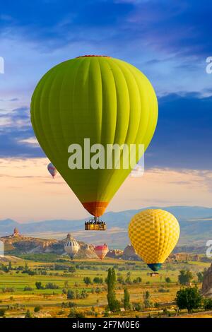 Heißluft-Ballon, Göreme, Kappadokien, Türkei Stockfoto