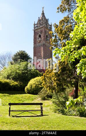 Cabot Tower im Brandon Hill Park, Bristol Großbritannien – der 105 Meter hohe Turm wurde 1897 erbaut, um der Reise des Entdeckers John Cabot aus Bristol zu gedenken Stockfoto