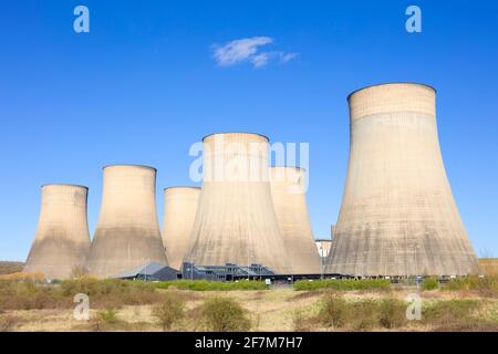 Kohlekraftwerk Ratcliffe-on-Soar ohne Dampf aus der Kühlung Die Türme von Ratcliffe auf dem Soar Nottinghamshire England GB GB Europa Stockfoto