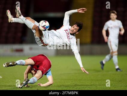 Aktenfoto vom 23-03-2021, auf dem Levi Sutton von Bradford City auf eine Herausforderung reagierte. Bilddatum: Dienstag, 23. März 2021. Ausgabedatum: Donnerstag, 8. April 2021. Stockfoto