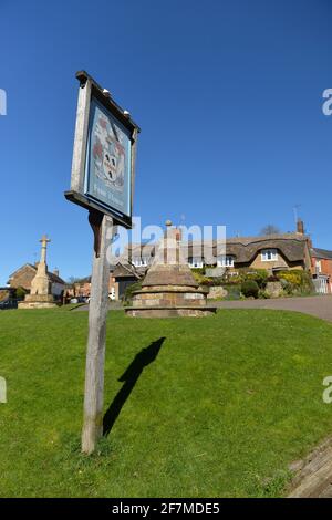 Leicester, Leicestershire, Großbritannien, 5. April 2021. Wetter in Großbritannien. Eine allgemeine Ansicht des Hallaton Village in Leicestershire. Alex Hannam/Alamy Live News Stockfoto