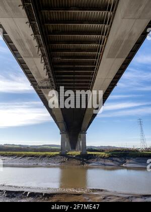 Avon Brücke Beschleunigung Verkehr auf der Autobahn M5 acht Fahrstreifen über den Fluss Avon nach West Country Großbritannien Stockfoto