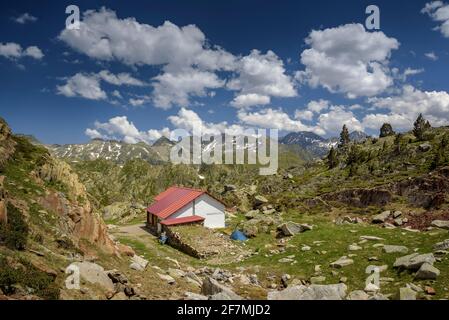 Certaskan Refuge (Naturpark Alt Pirineu, Katalonien, Spanien, Pyrenäen) ESP: Refugio de Certaskan (PN Alt Pirineu, Cataluña, España, Pirineos) Fr. Stockfoto